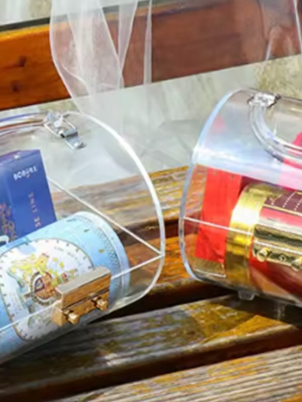 Acrylic Clear Rounded Handbag - Picture 3 of 4